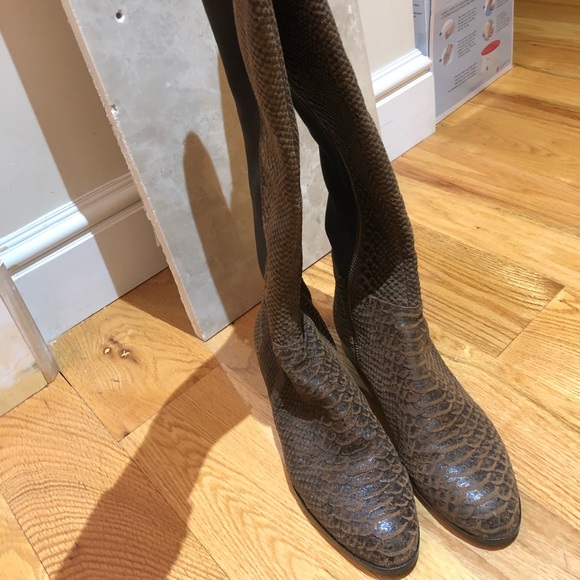 High boots - Picture 2 of 3